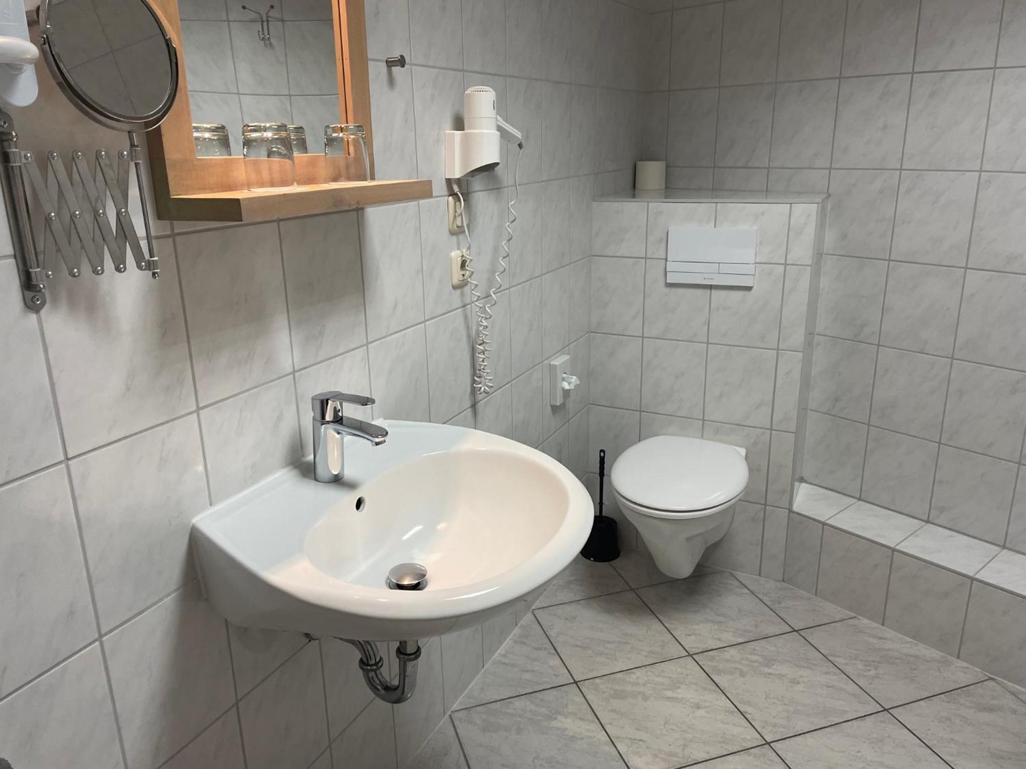 Hotel Rabenstein Raben Steinfeld Екстериор снимка