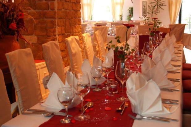 Hotel Rabenstein Raben Steinfeld Екстериор снимка